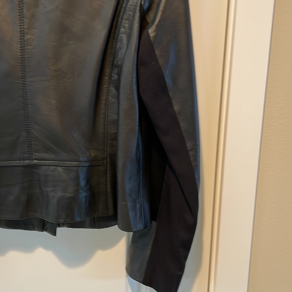 Classifies Entier Leather Jacket - image 4